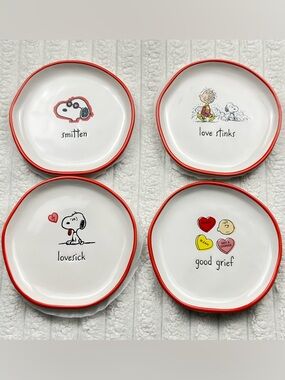 Rae Dunn Peanuts Snoopy Plate